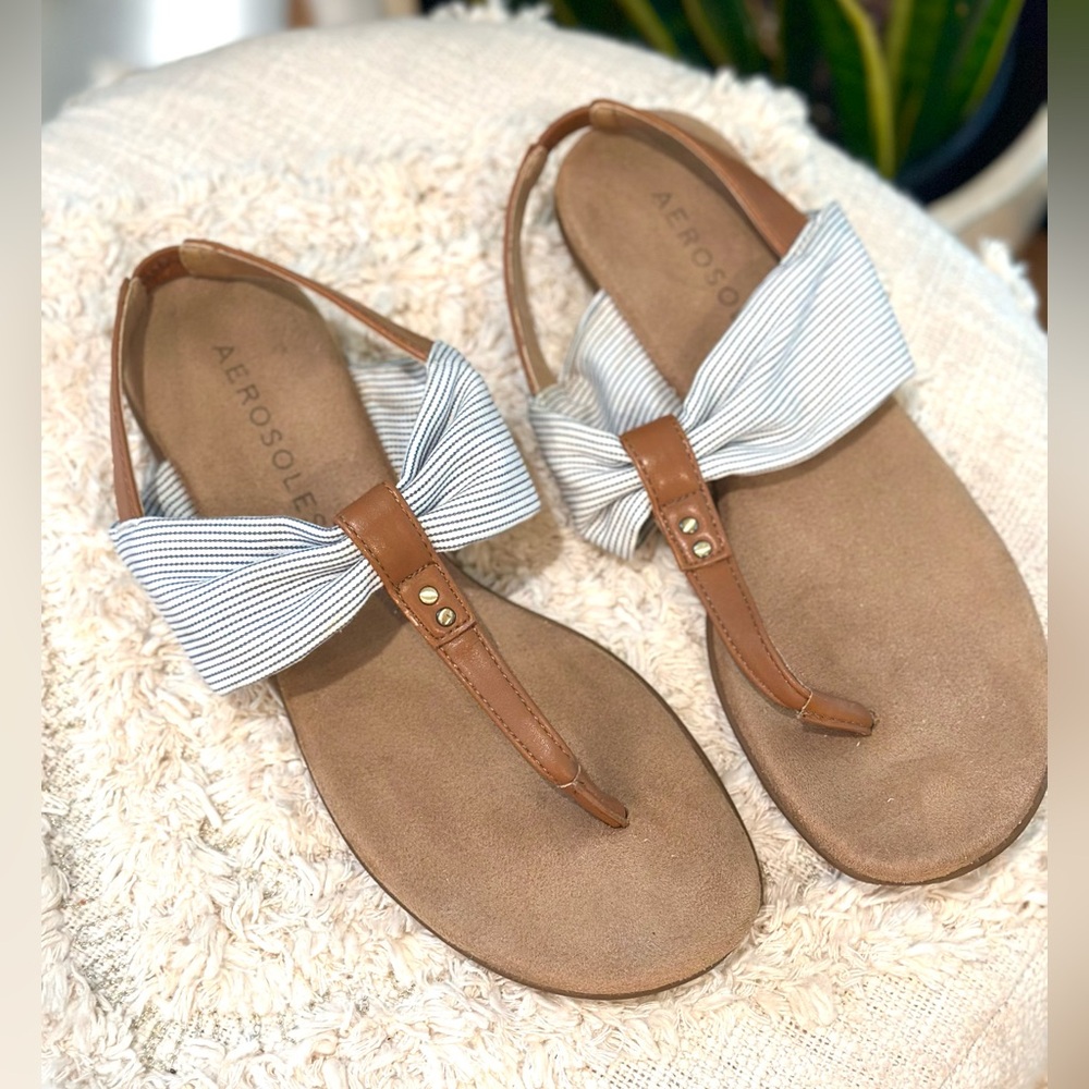 Aerosoles Cortland Thong Sandal Size 7